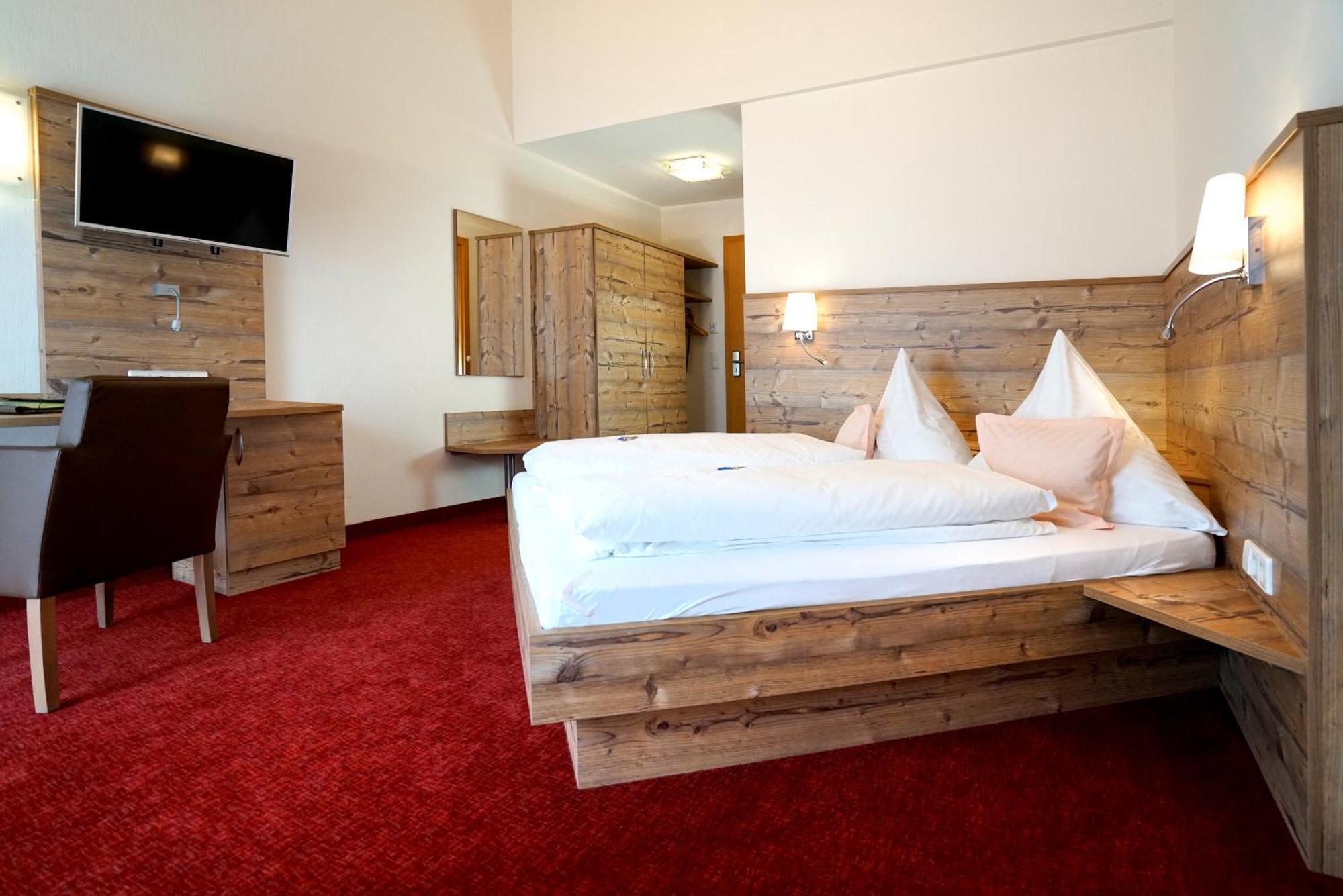 Hotel Waldblick Schenkenzell エクステリア 写真